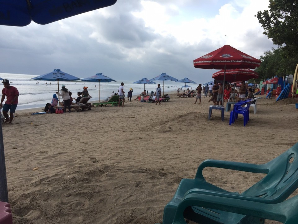 Indonesien - Badung - Strand von Kuta wo die meisten Touristen Urlaub machen