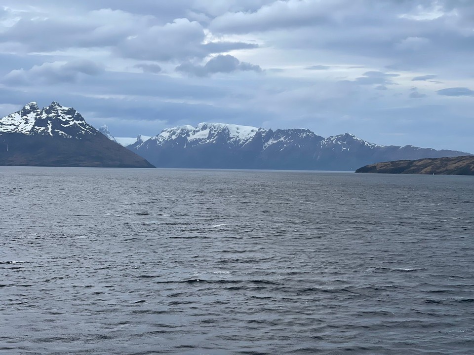 Chile - Punta Arenas - und die Einfahrt in den Agostini Fjord