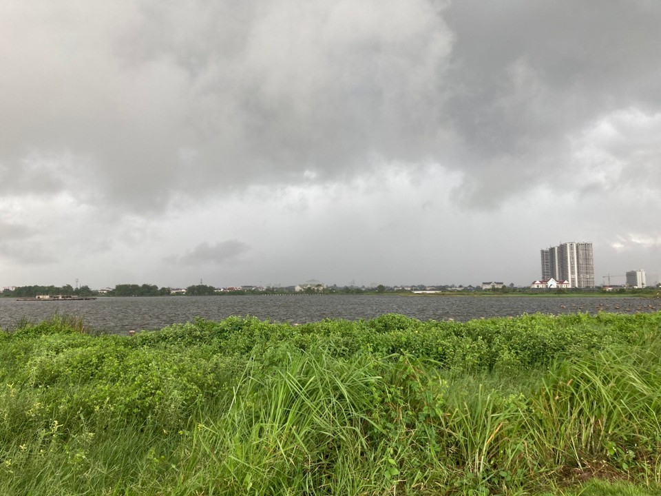 Laos - Hadxaifong - Die Regenwolken ziehen wieder auf, schaff ich es trocken nach Hause? Ähm, fast…