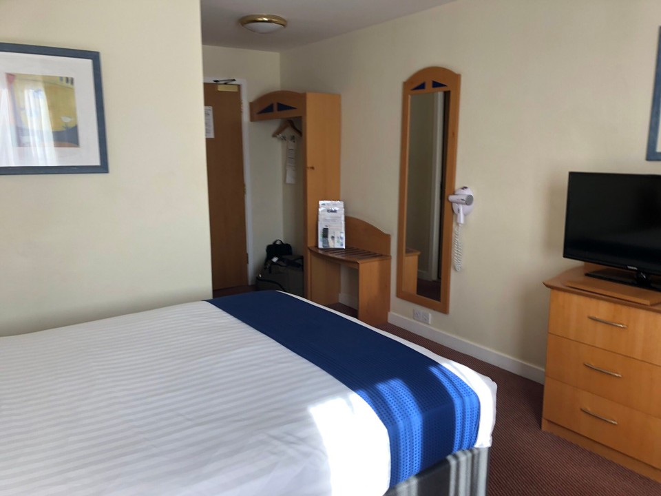 Vereinigtes Königreich - Greenock - Nächstes Hotelzimmer (Holiday Inn Express Greenok). Bisher das beste von allen!