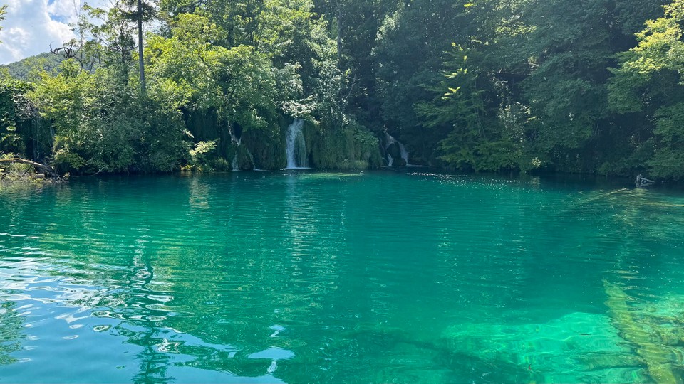 Kroatien - Zagreb - Auch hier schimmerten die Seen in den schönsten Farben.