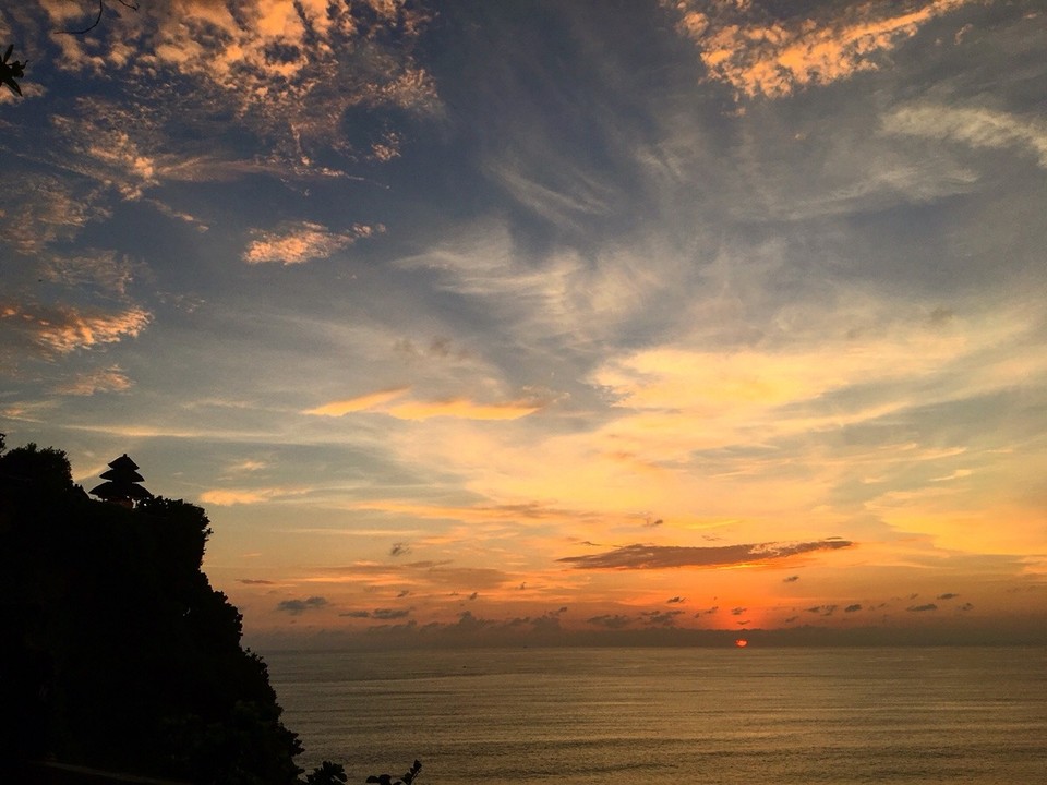 Indonesien - Badung - Sonnenuntergang beim Uluwatu Tempel