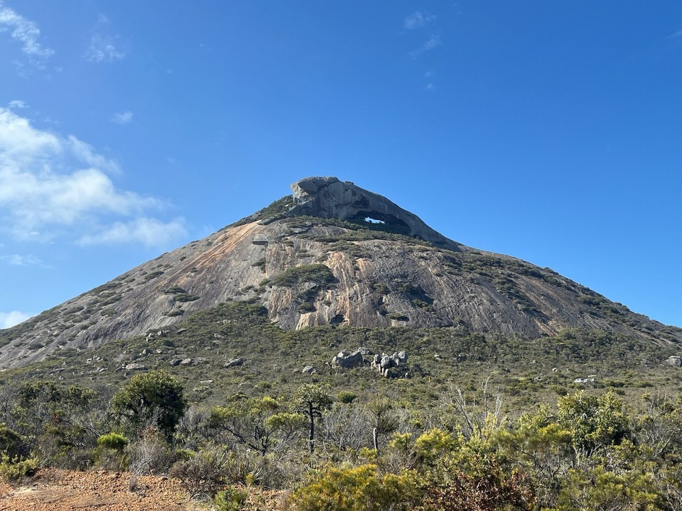 Australien - Cape Le Grand - Bastian hatte sich zwischendurch kurz ausgeklinkt und ist zum Frenchman Peak gefahren um hierauf zu wandern.