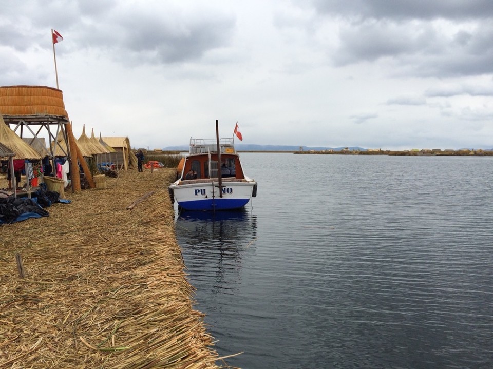 Peru - Puno - Angelandet bei den schwimmenden Inseln der Uros