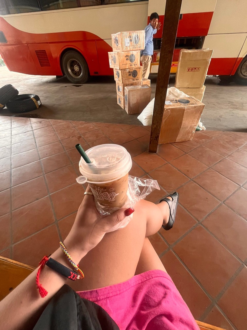 Thailand - Bangkok Noi District - Long old travel day again to Bangkok 
Set off at 10am, Cambodia - Thailand boarder all good and then from there it was hell
Driver was defo drunk & issues at immigration but we made at 9pm 
Hostel not open for check in so checked into hotel - was needed though 