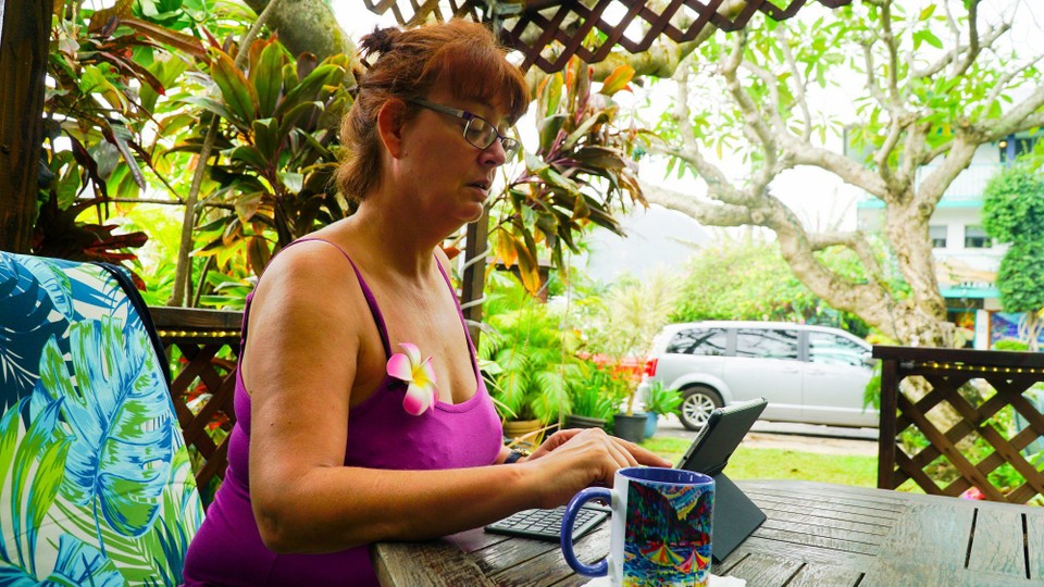 USA - Līhuʻe - Morgens den Blog schreiben, es könnte schlechtere Arbeitsplätze geben.