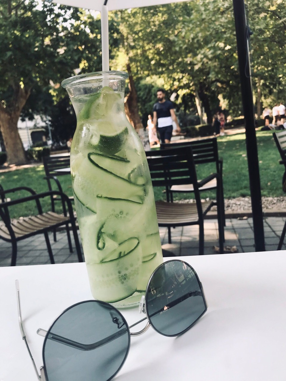 Ungarn - Budapest V. kerület - Pause | Lime-Cucumber-Water