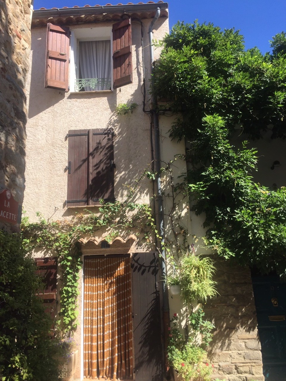  - Frankreich, Grimaud, Das Dorf auf dem Berg - 