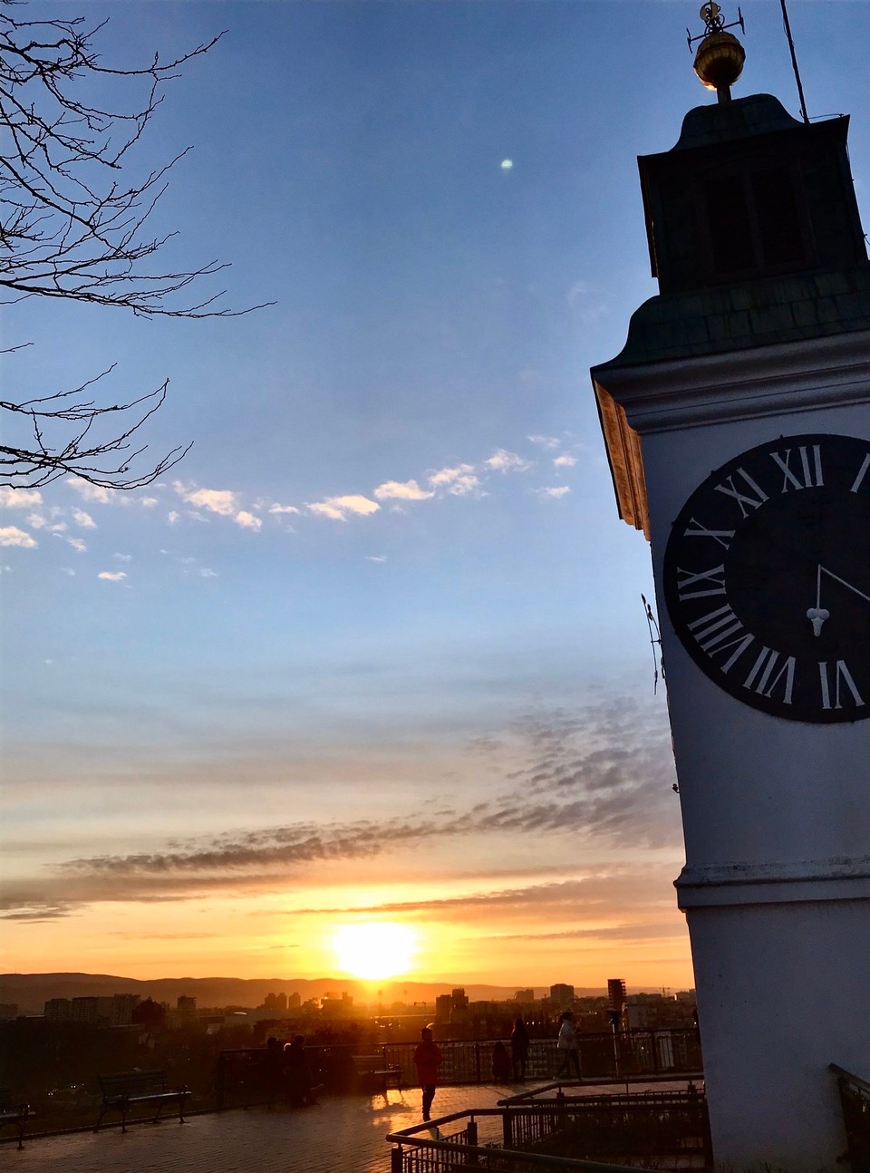 Serbien - Novi Sad - Clock Tower | „Drunken Clock“ | Finde den Fehler