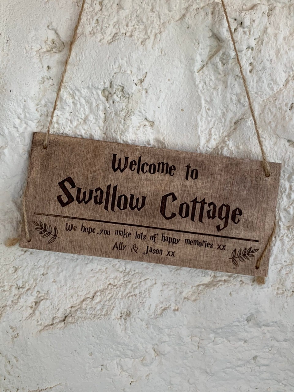 Vereinigtes Königreich - Huntly - Üses Cottage heisst „Swallow Cottage“ (Schwalbennest).