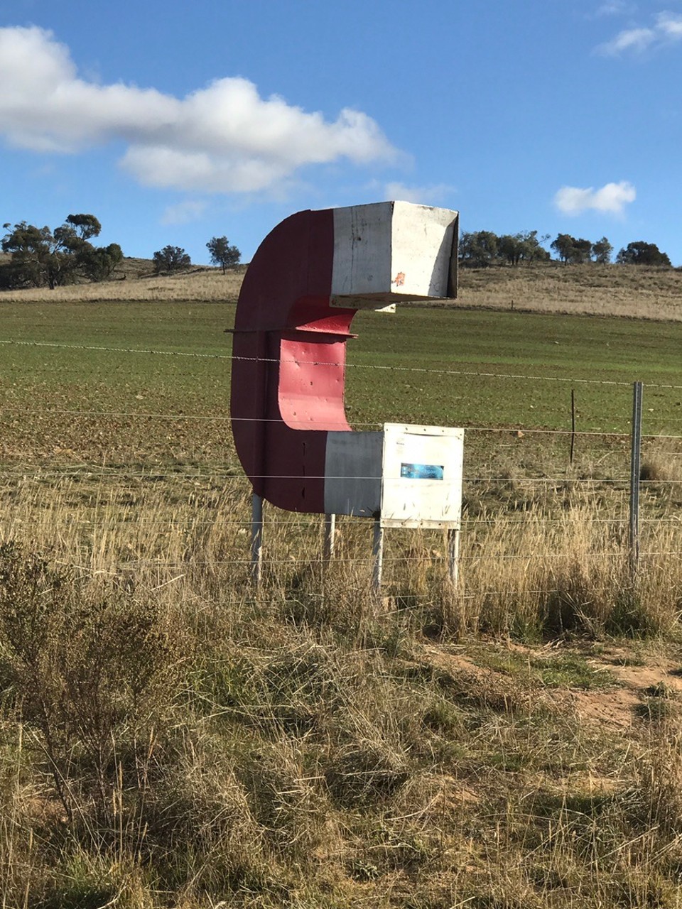 Australia - Orroroo - Magnetic hill... oooh spooky!