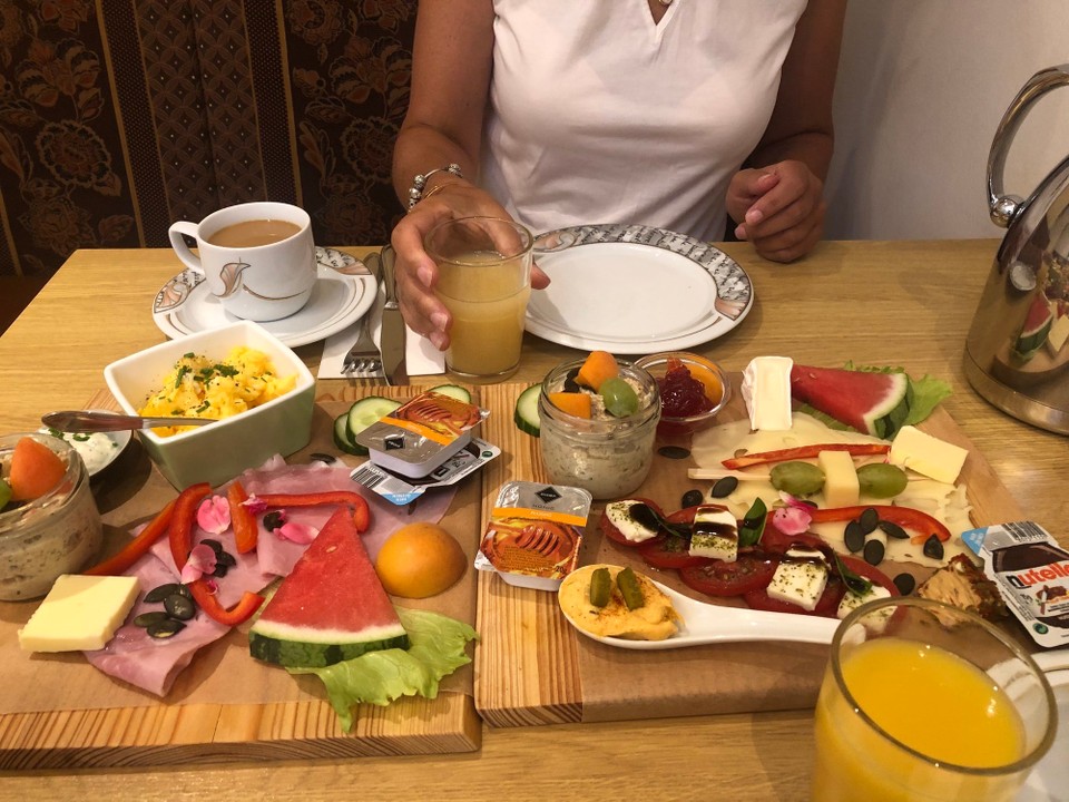 Deutschland - Kelheim - Letzte Frühstück vor der Rückfahrt