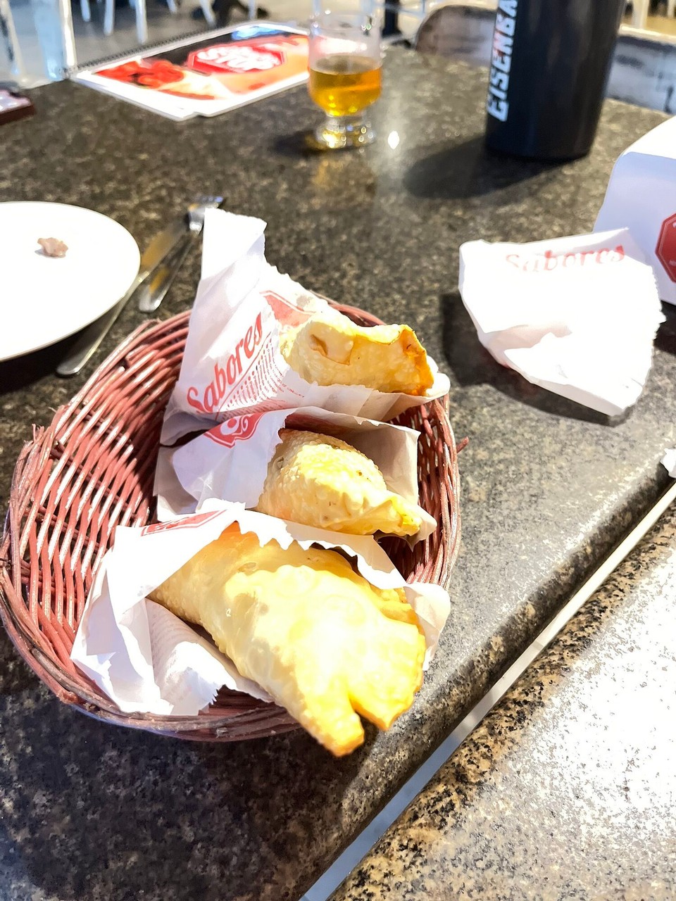 Brasilien - Salvador - Gefüllte Taschen nach Wahl, mit Fisch, Fleisch, Schrimp und Palmherzen