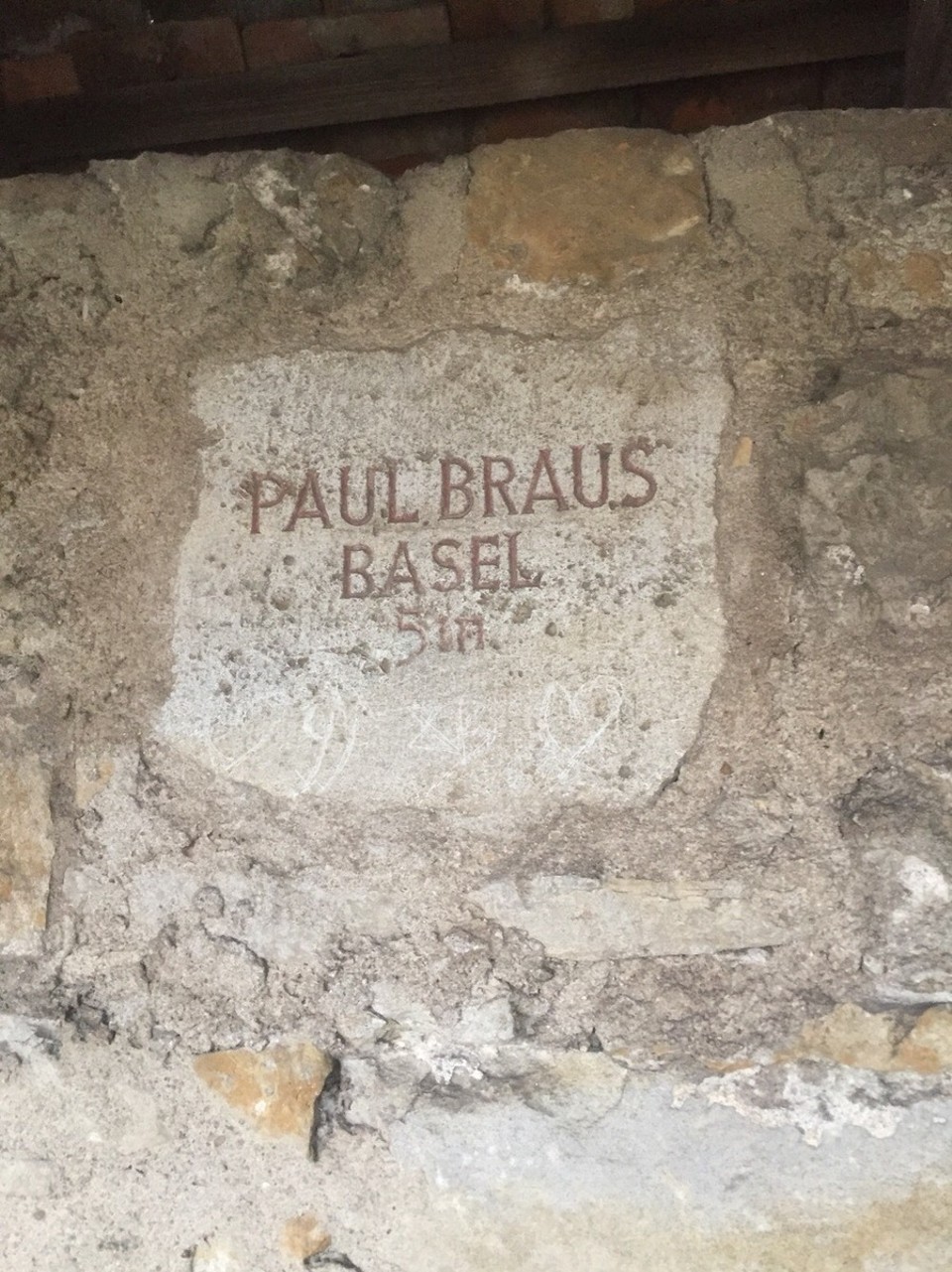 Deutschland - Rothenburg ob der Tauber - Ein Stück alte Stadtmauer kaufen? Ja, wie man sieht gehts. Hat schon viele Interessenten gefunden  :)
