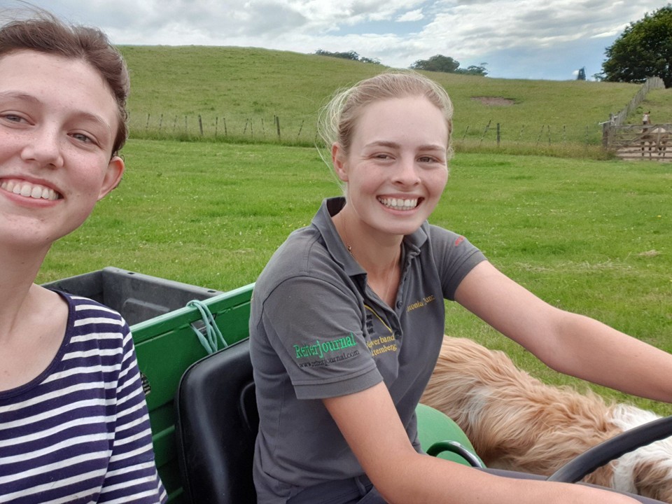 Neuseeland - Raglan - Zwischendurch flitzen wir mit dem Gator über die Farm.. natürlich immer mit Bob!