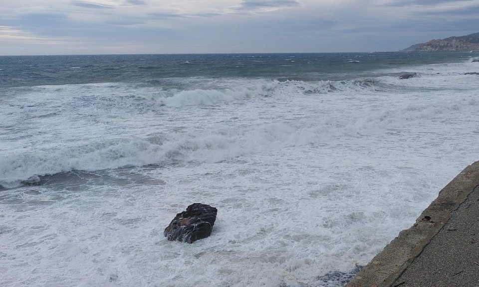 Italien - Cervo - wildes Mittelmeer