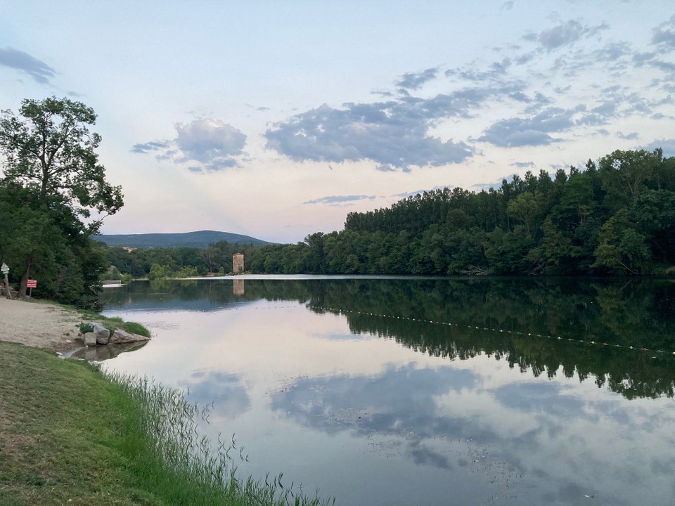 Frankreich - Vallon-Pont-d'Arc - Abendstimmung an der Ardèche 