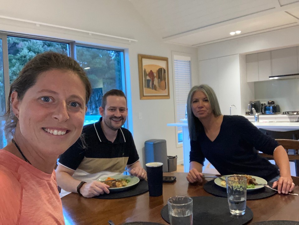 Neuseeland - Karikari Peninsula - Abendessen mit Sera und ihrem Mitbewohner Tony
