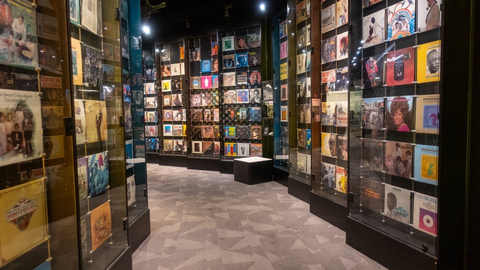 USA - Memphis - Inspiration, wie Detlef und ich jeweils unsere Platten zu Hause lagern könnten.