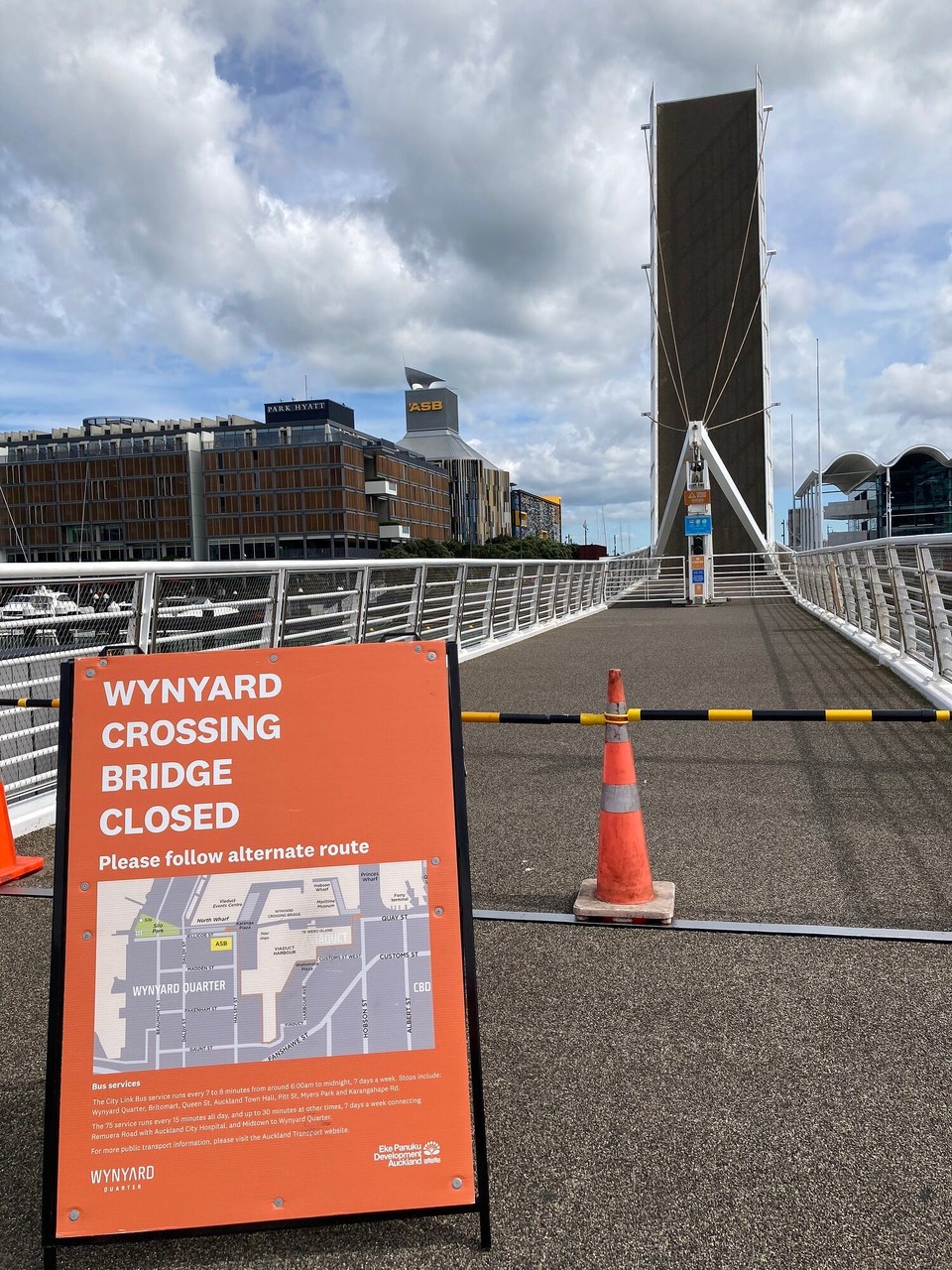 Neuseeland - Auckland - Closed? Sieht für mich eher geöffnet aus 😂