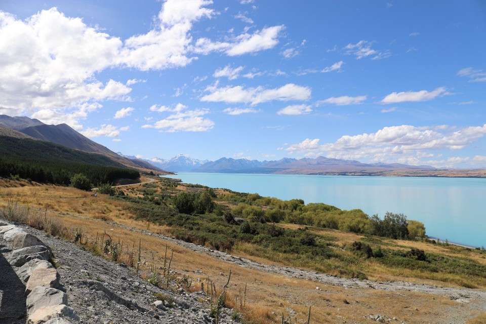 Neuseeland - Omarama - Fahrt entlang des Lake Pukaki mit dem Mount Cook im Hintergrund