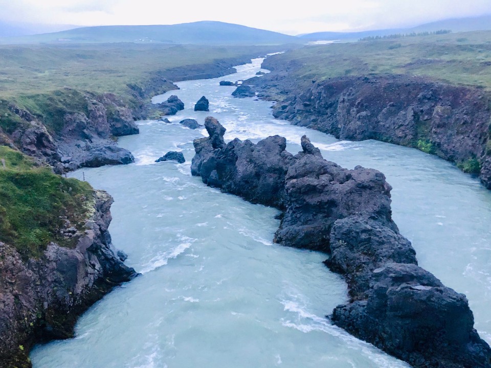 Island - Þingeyjarsveit - Nun geht es zu unserem heutigen Campingplatz: Laugar Camping.