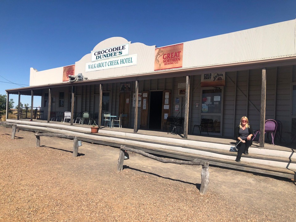 Australia - Julia Creek - That’s not a pub ... this is a pub !