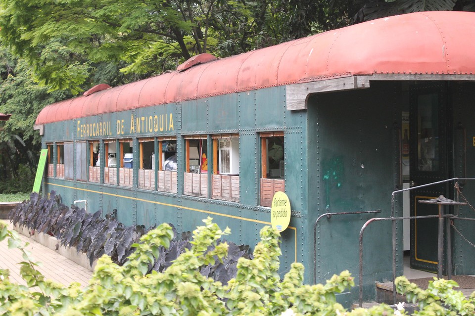 Kolumbien - Medellín - Schönes Café im Botanischen Garten