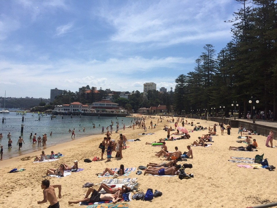 Australien - Cremorne Point - Gut besuchter Strand in Manly