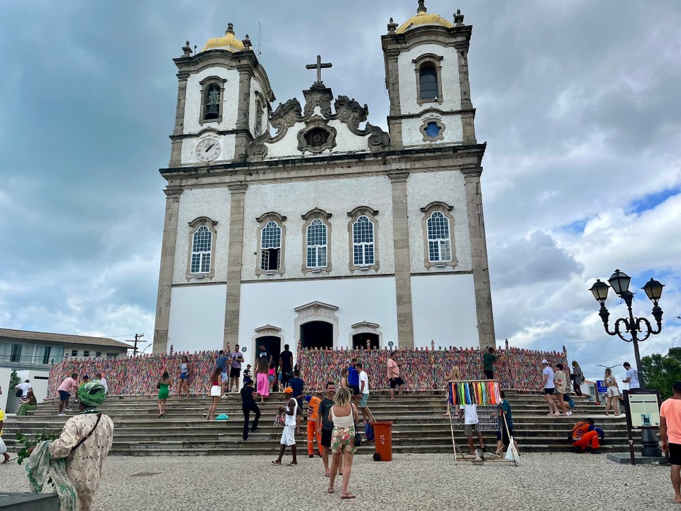 Brasilien - Salvador - Bonfin Wallfahrtskirche in der Nähe am Atlantik