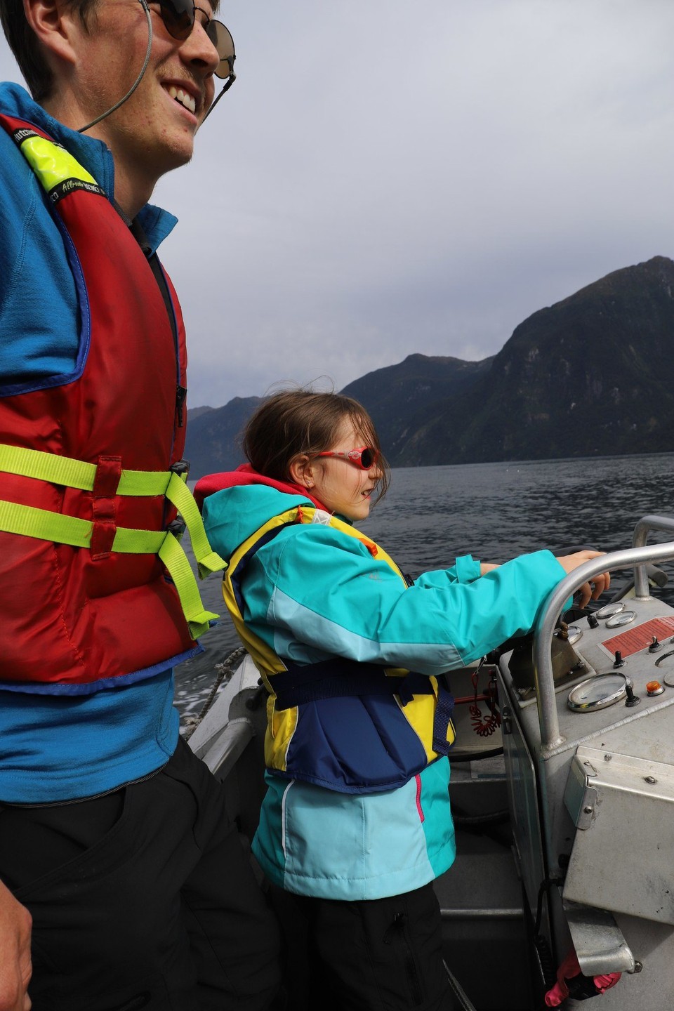 Neuseeland - Doubtful Sound - Steuerfrau Magalie