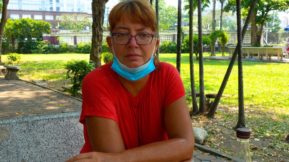 Thailand - Bangkok - Bei 34° und hoher Luftfeuchtikeit hat man unter den Masken das Gefühl zu ersticken