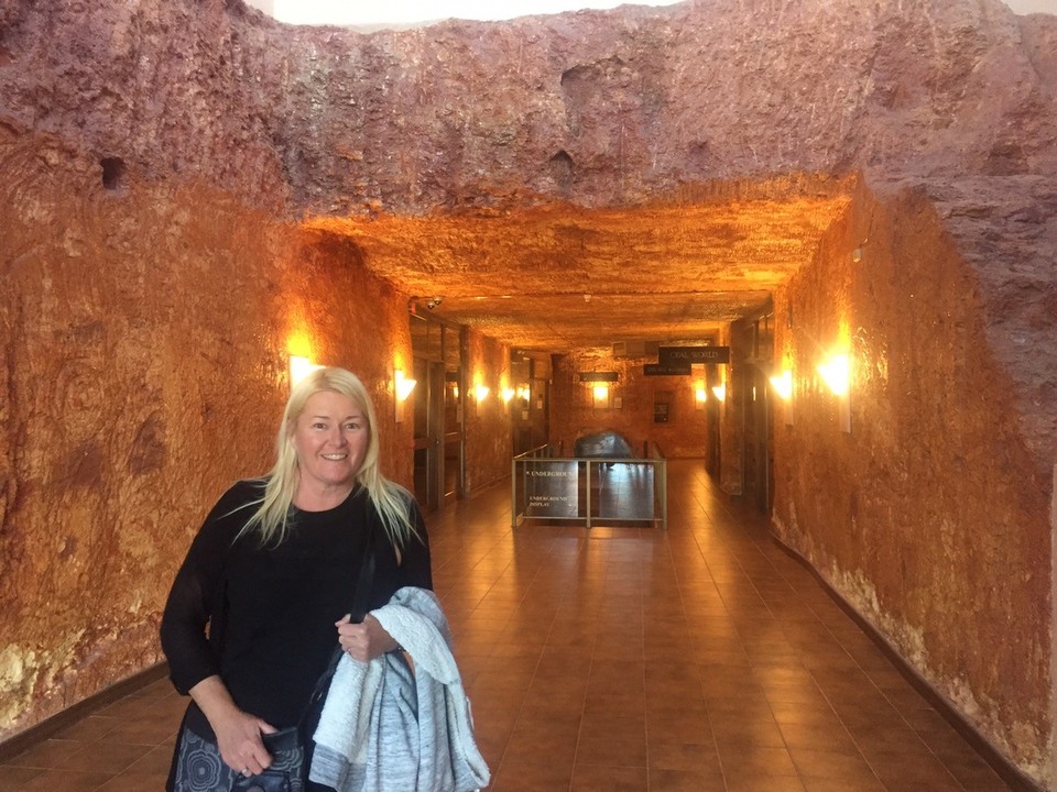 Australia - Coober Pedy - Underground Desert Cave hotel.