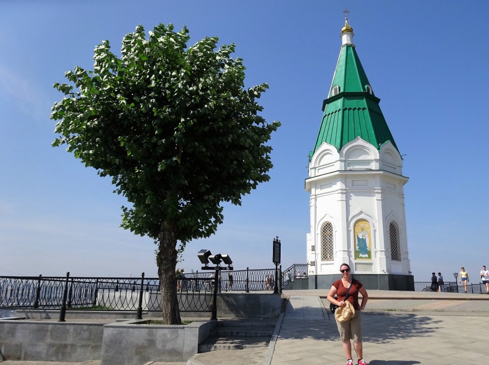 Russia - Tomsk - Me an the chapel on the 10 Ruble note