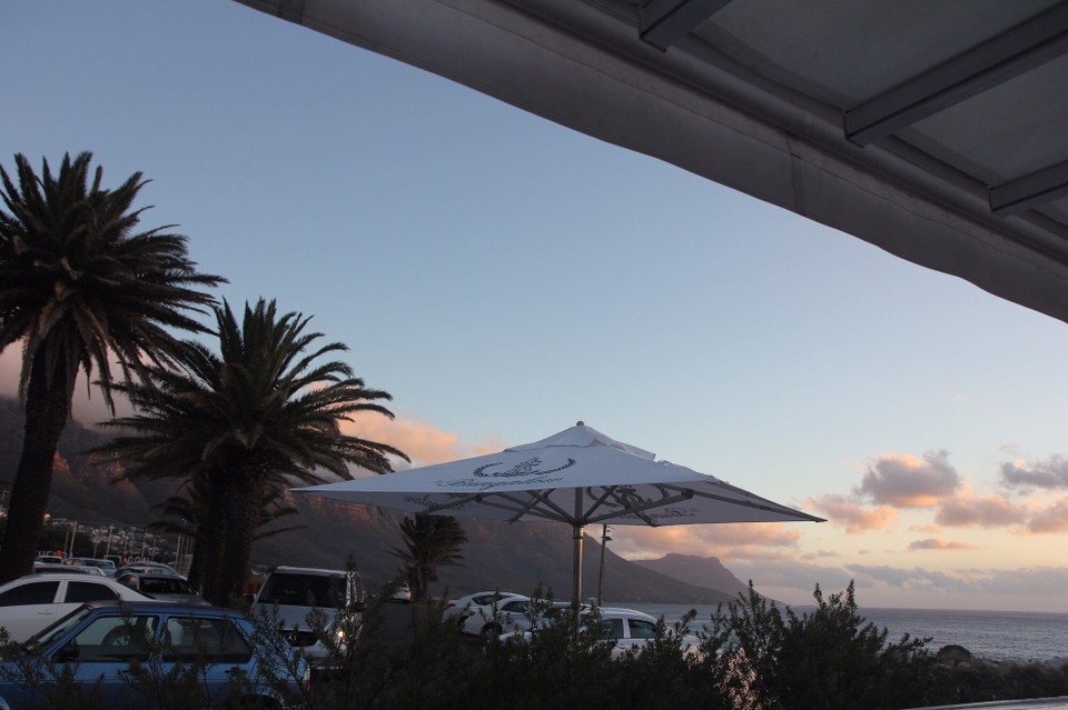 Südafrika - Southern Suburbs - Zur Feier ein Klub in Camps-Bay
