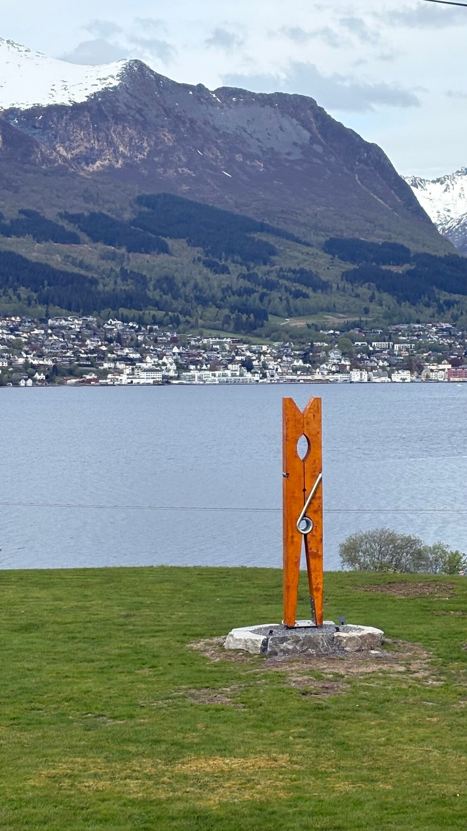 Norwegen - Volda - Was will uns dieses Kunstwerk sagen?