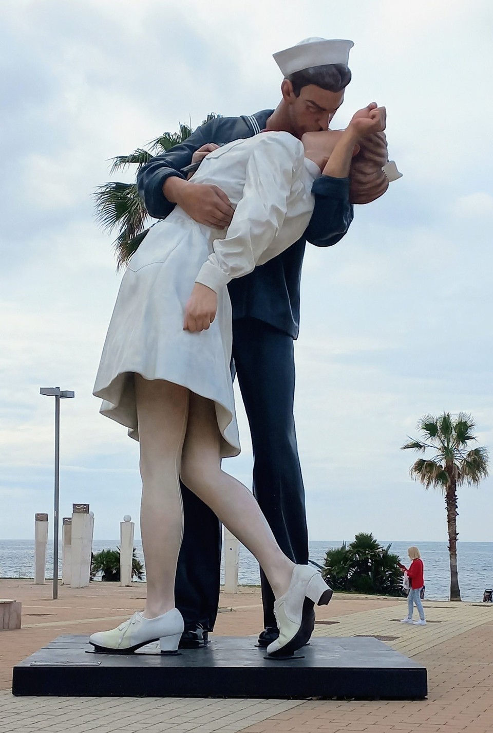 Italien - Civitavecchia - Na so was, diese Figur haben wir schon in San Diego fotografiert.