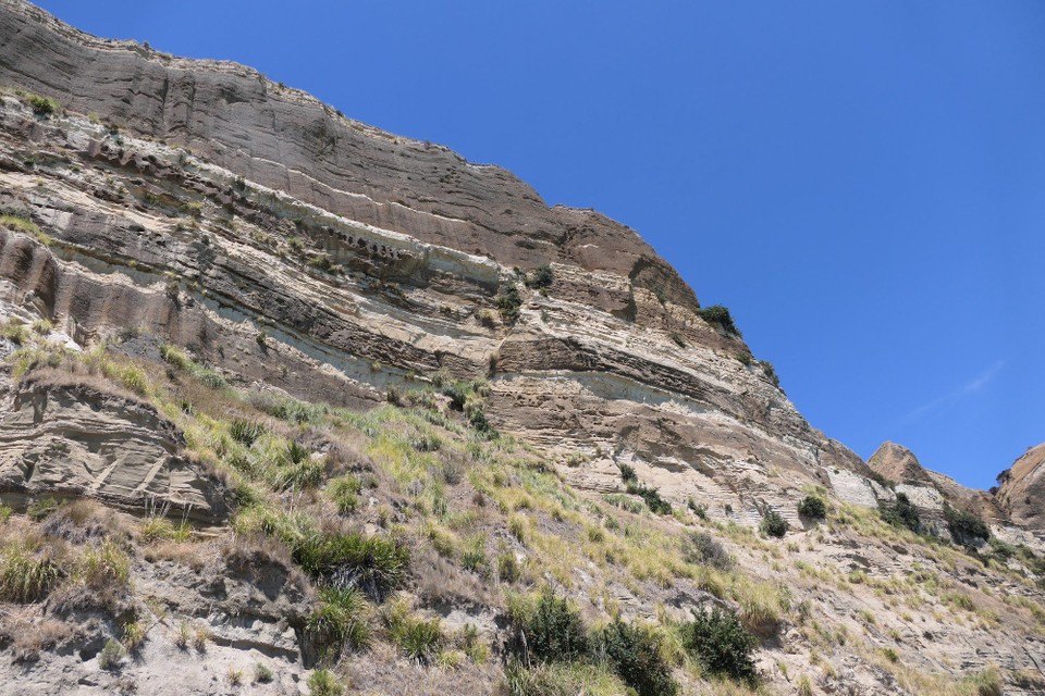 Neuseeland - Clifton - Verschieden farbige Schichten zeugen von verschiedenen geologischen Vorgängen