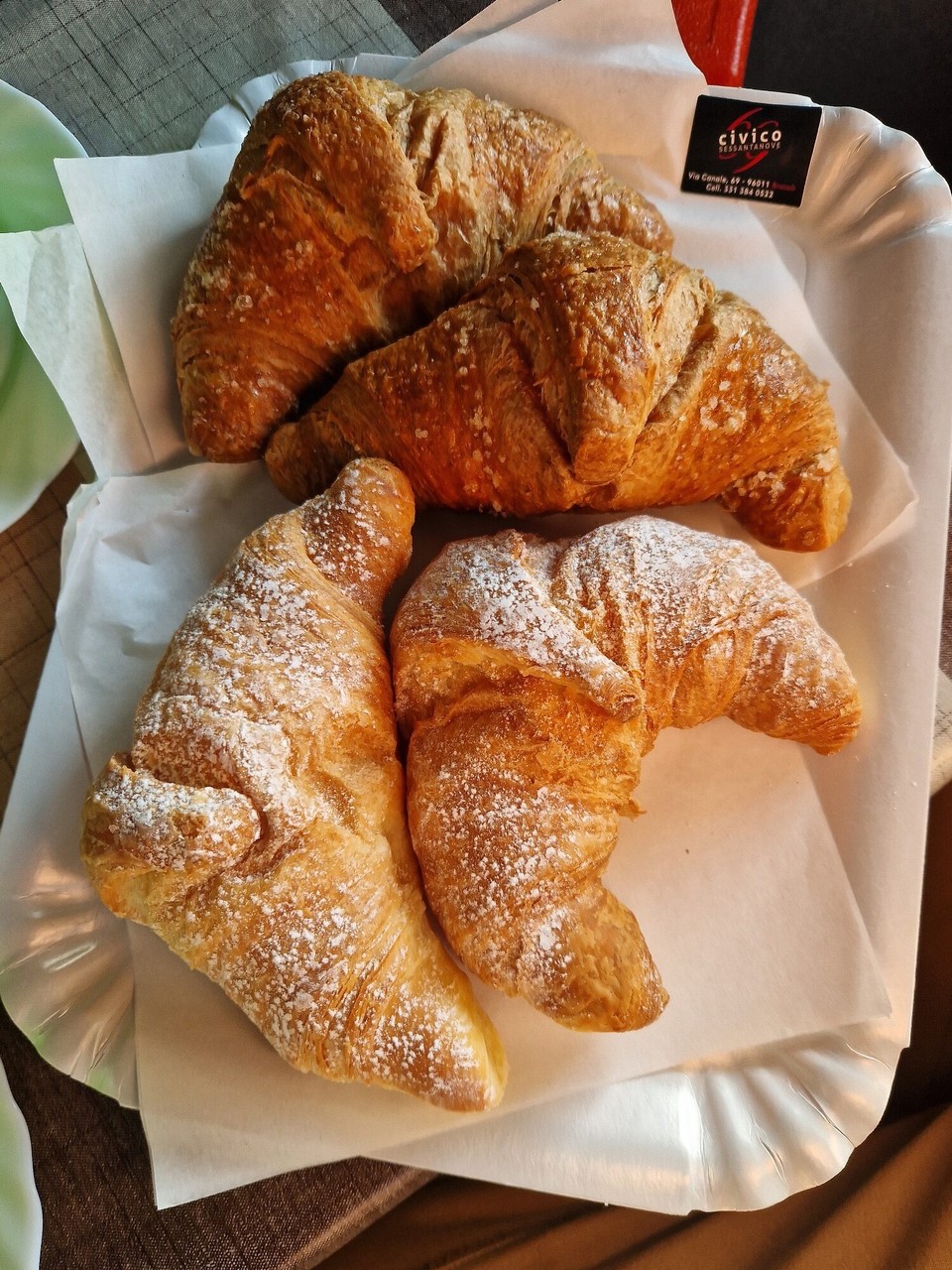 Italien - Zafferana Etnea - hab heute Daniela mit frischen Croissant 🥐 überrascht 