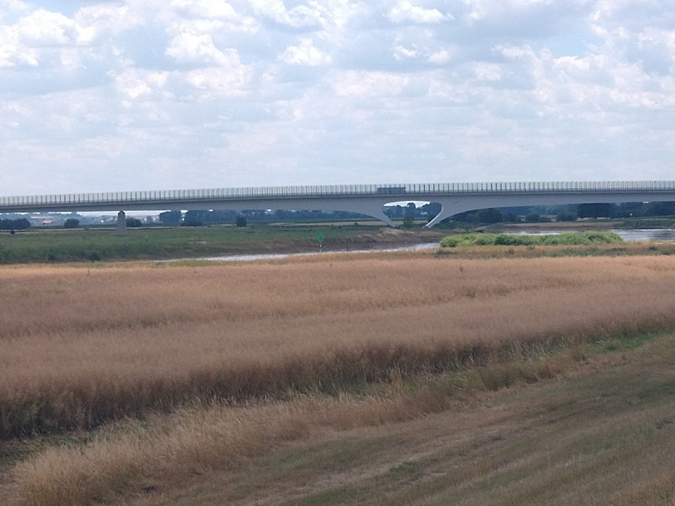 Deutschland - Riesa - Einer der schönsten Caches war heute "Das Auge von Mühlberg", eine wundervolle Brücke.