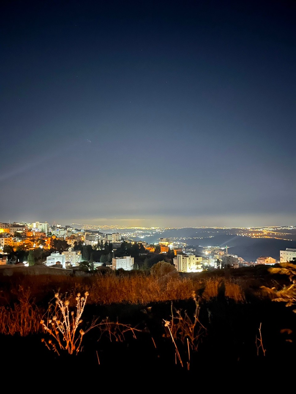 Israel - Tiberias - Die vielen Hügel haben es schwer gemacht, die Stadt so richtig kennenzulernen.
Unser Highlight war vermutlich der Ausblick von Nazareths höchstem Punkt (einer Bushaltestelle), der und zumindest etwas getröstet hat!