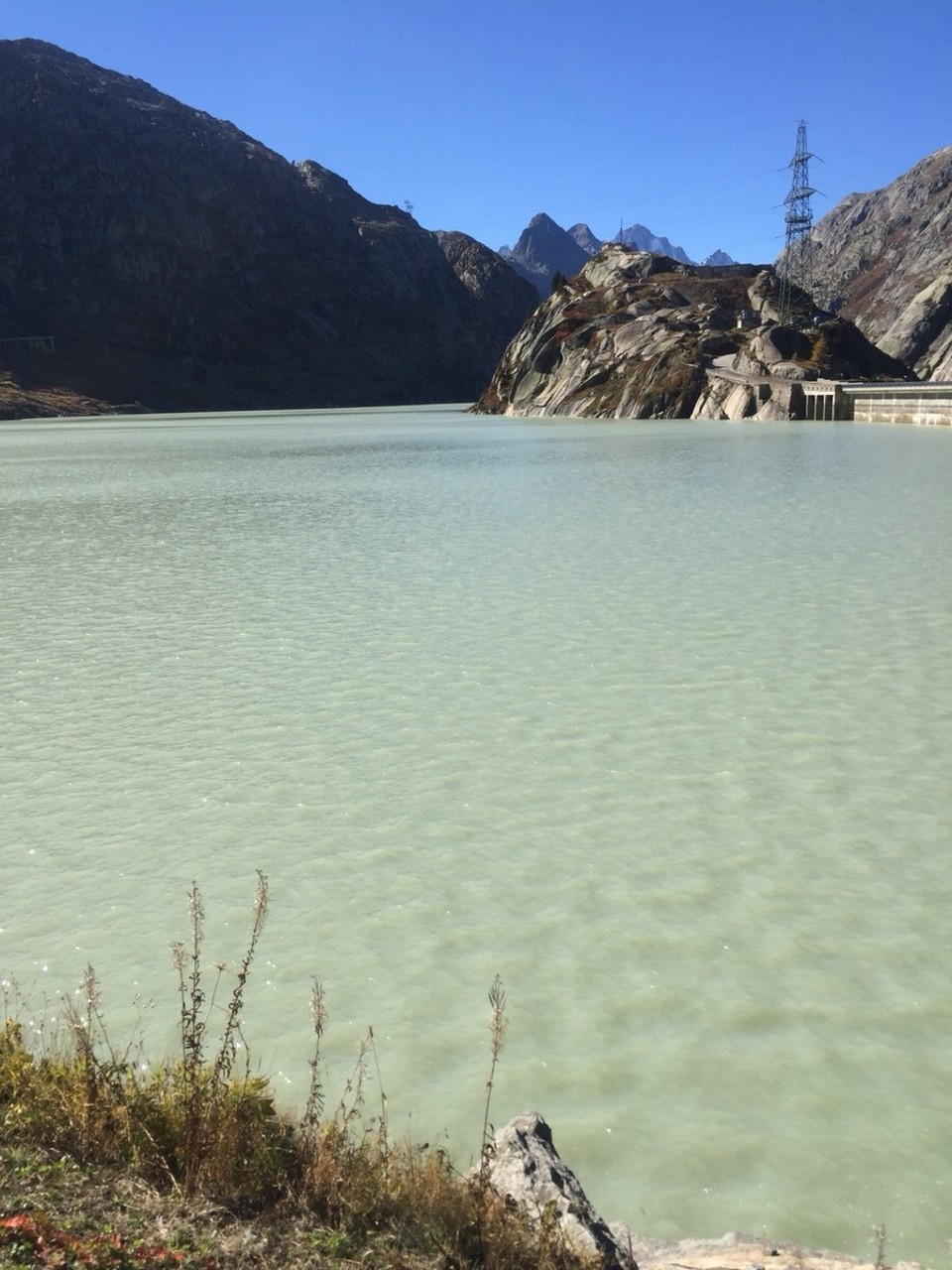 Schweiz - Grindelwald - Die Farbe des Staudammwassers fasziniert mich!