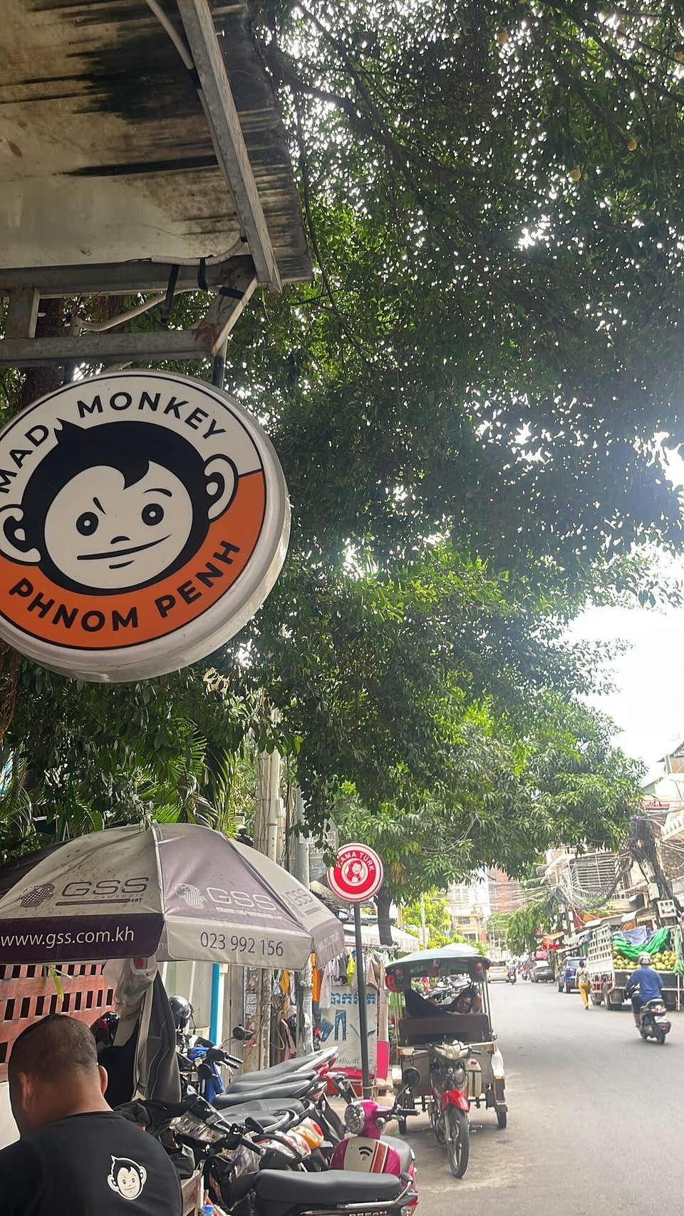 Cambodia - Phnom Penh - Morning strolls around the city to find some roadside coffee
Then FaceTime to Anna for 2.5 hours today whilst I got some food and explored 🩷