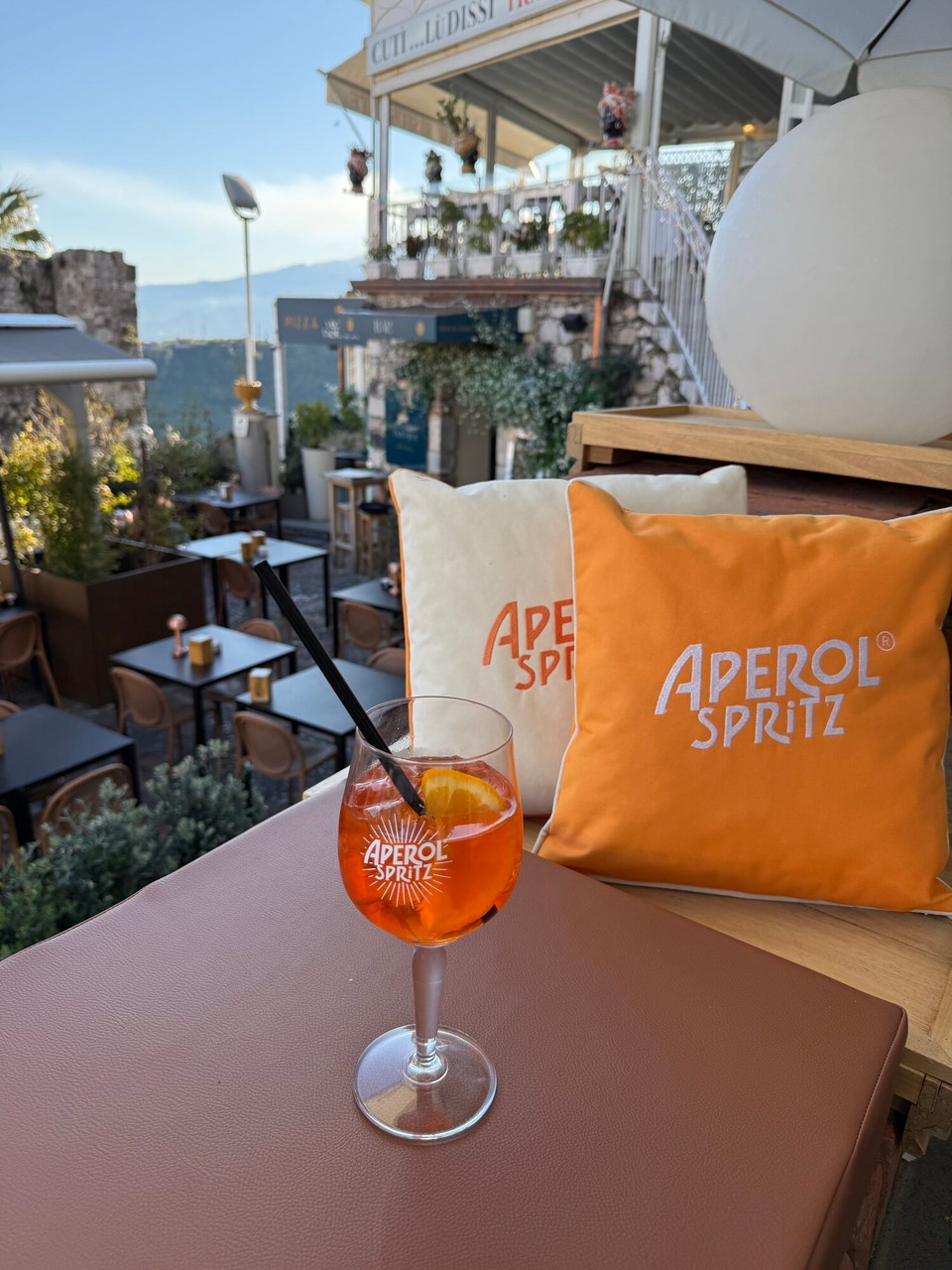 Italien - Riposto - Aperol mit Ausblick 