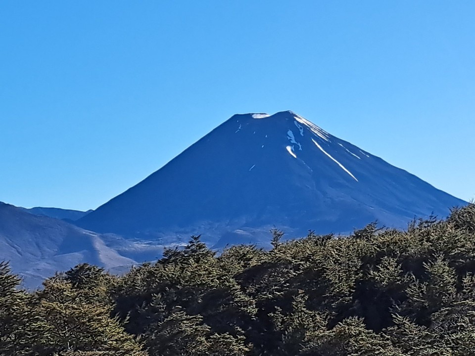 Neuseeland - National Park Village - Tongariro ohne Wolken ☁️ 