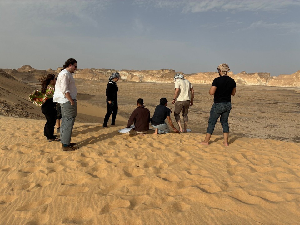 Ägypten - Bawiti - Unsere Gruppe. Iraner, Iraker, Kanadier, Amerikanerin, Süd Koreanerin, Schweizer und wir German Krauts 