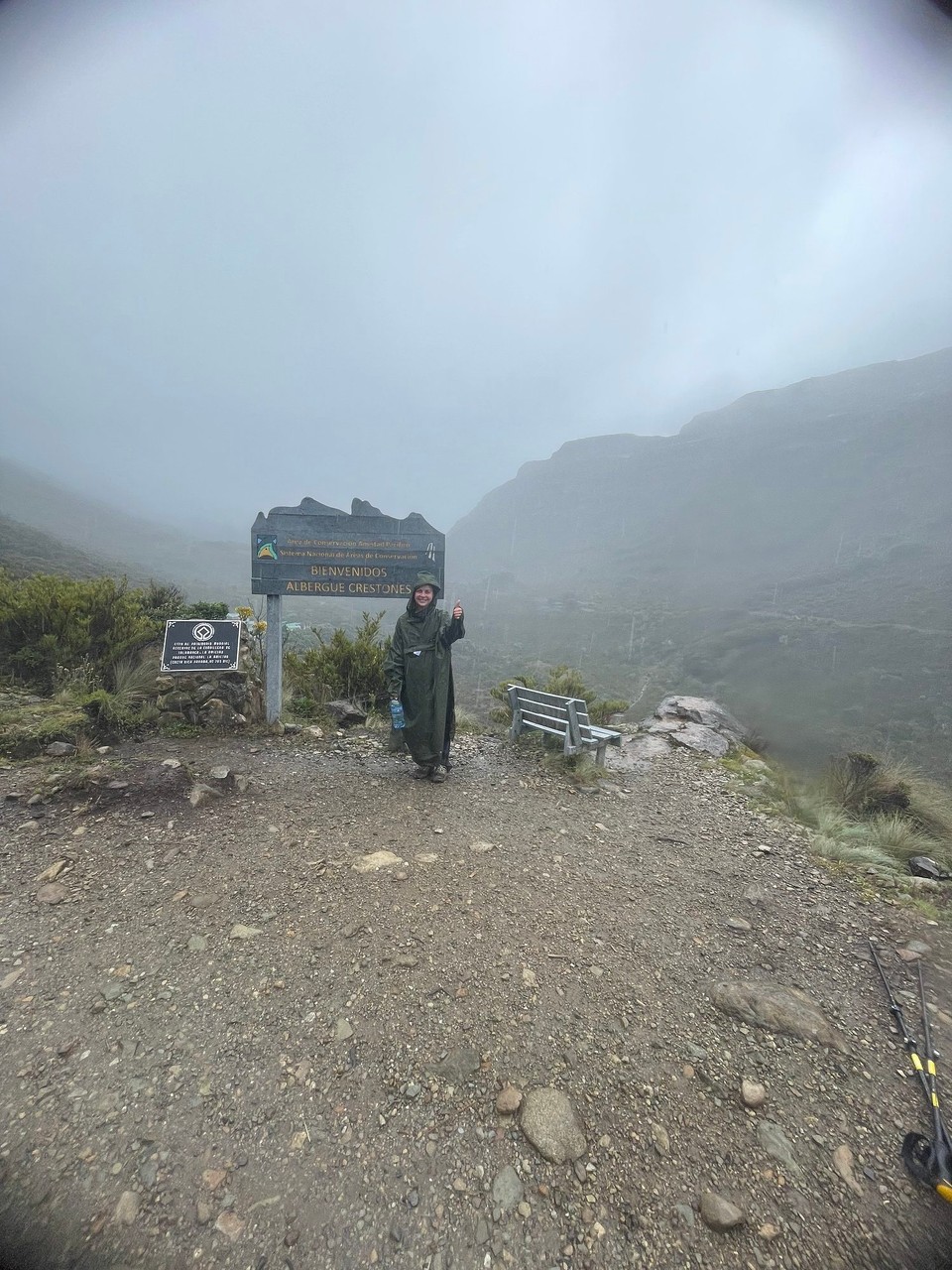 Costa Rica - Pérez Zeledón - Und geschafft ✔️ 
Auf den letzten 1,5 km hat dann noch der Regen eingesetzt - endlich konnte ich den Poncho einweihen 🌧️😏