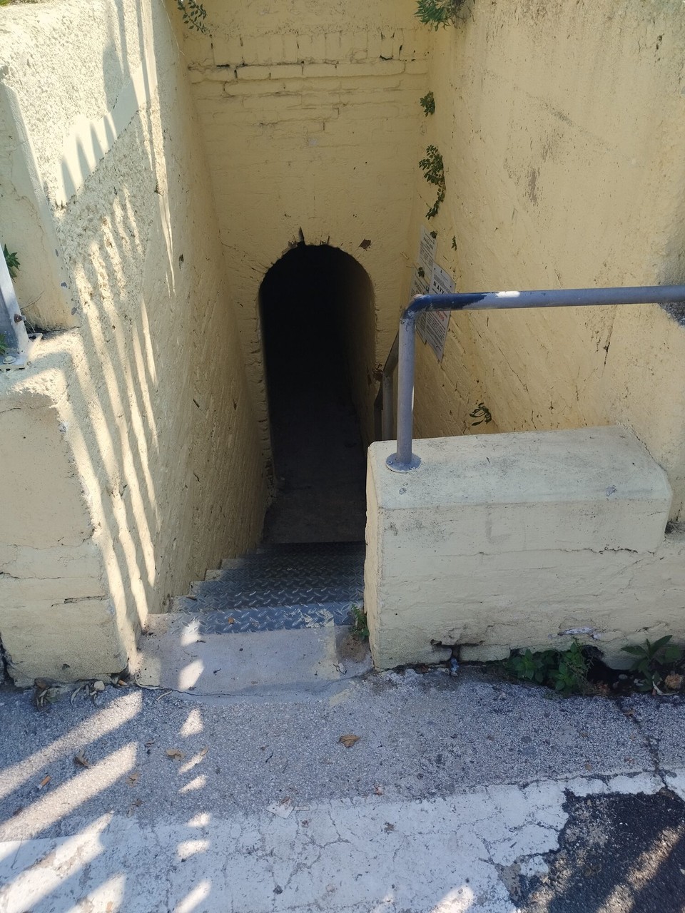 Italien - Pescara - 1. Zwischenstopp: Porto Porenza Picena! Durch den Bunker.......