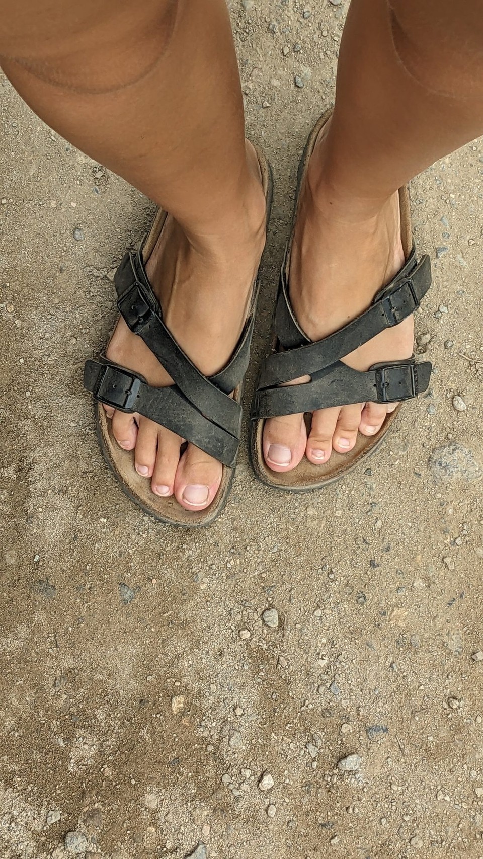Kolumbien - Palomino - Das ganze Dorf besteht nur aus Staub, so sehen auch meine Schuhe aus