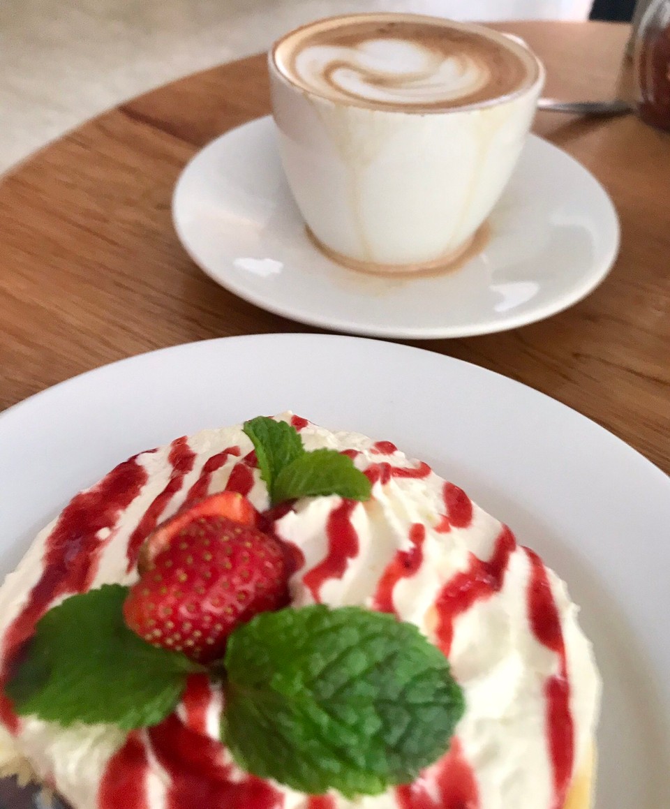 Indonesien - Coblong - Ein „richtiger“ Cappuccino!